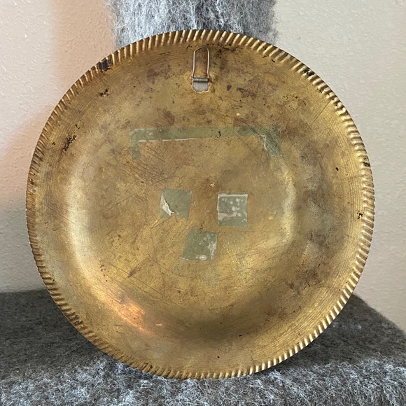 Regal Queen Nefertiti Gold and Black Decorative 9 inch Wall Decor. - Picture 2 of 7